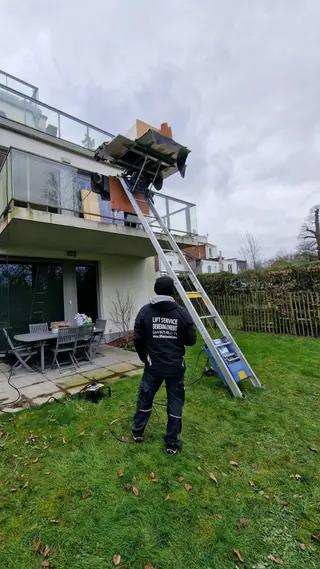 Lift Service Employee